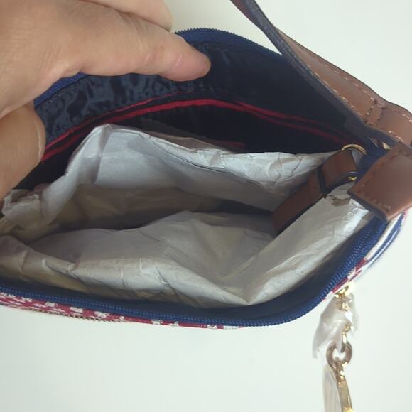 NWT Tommy Hiflinger Cottage Floral Crossbody Athleisure Bag With Charm - Picture 8 of 13